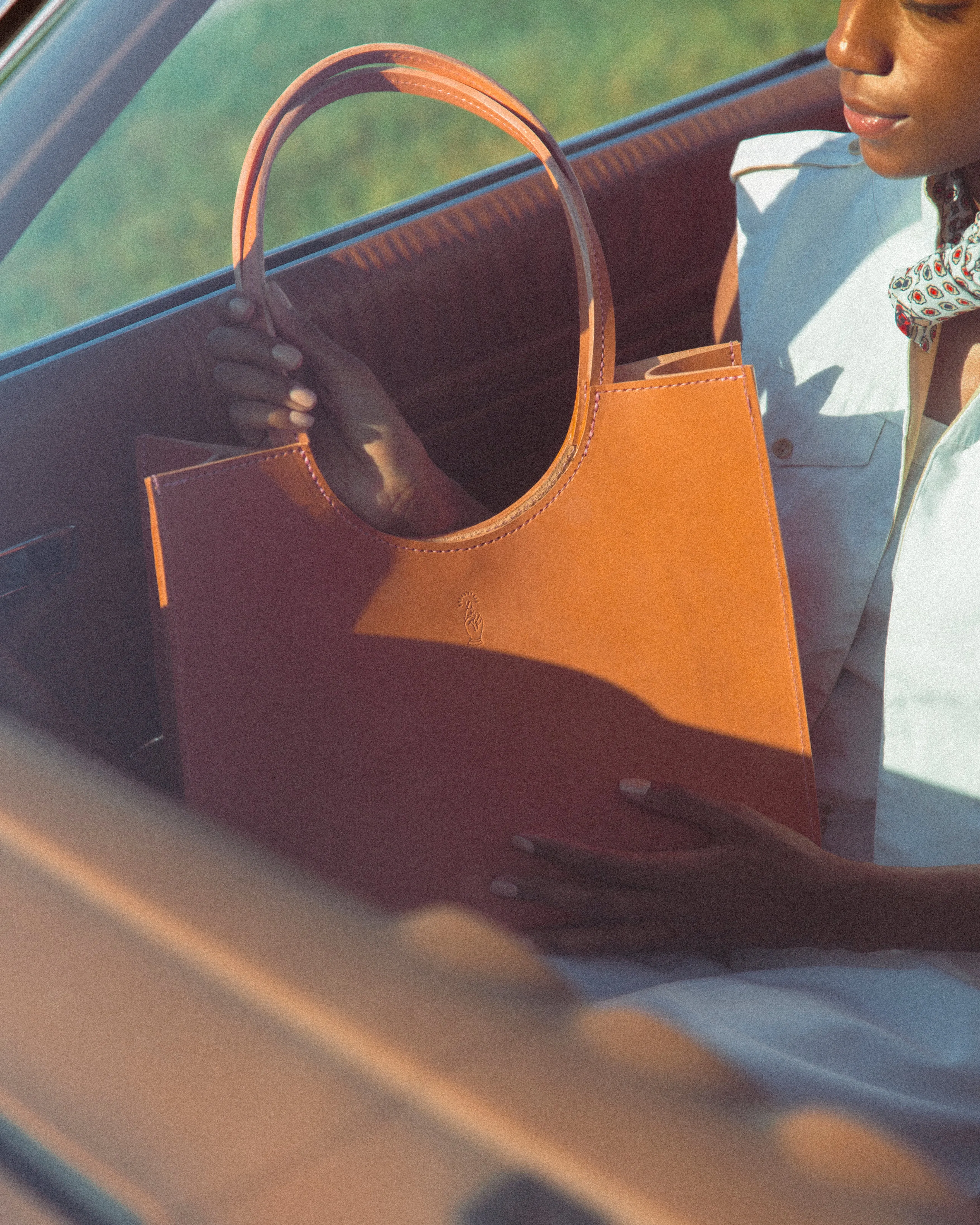 Anna Daily Tote - Almond
