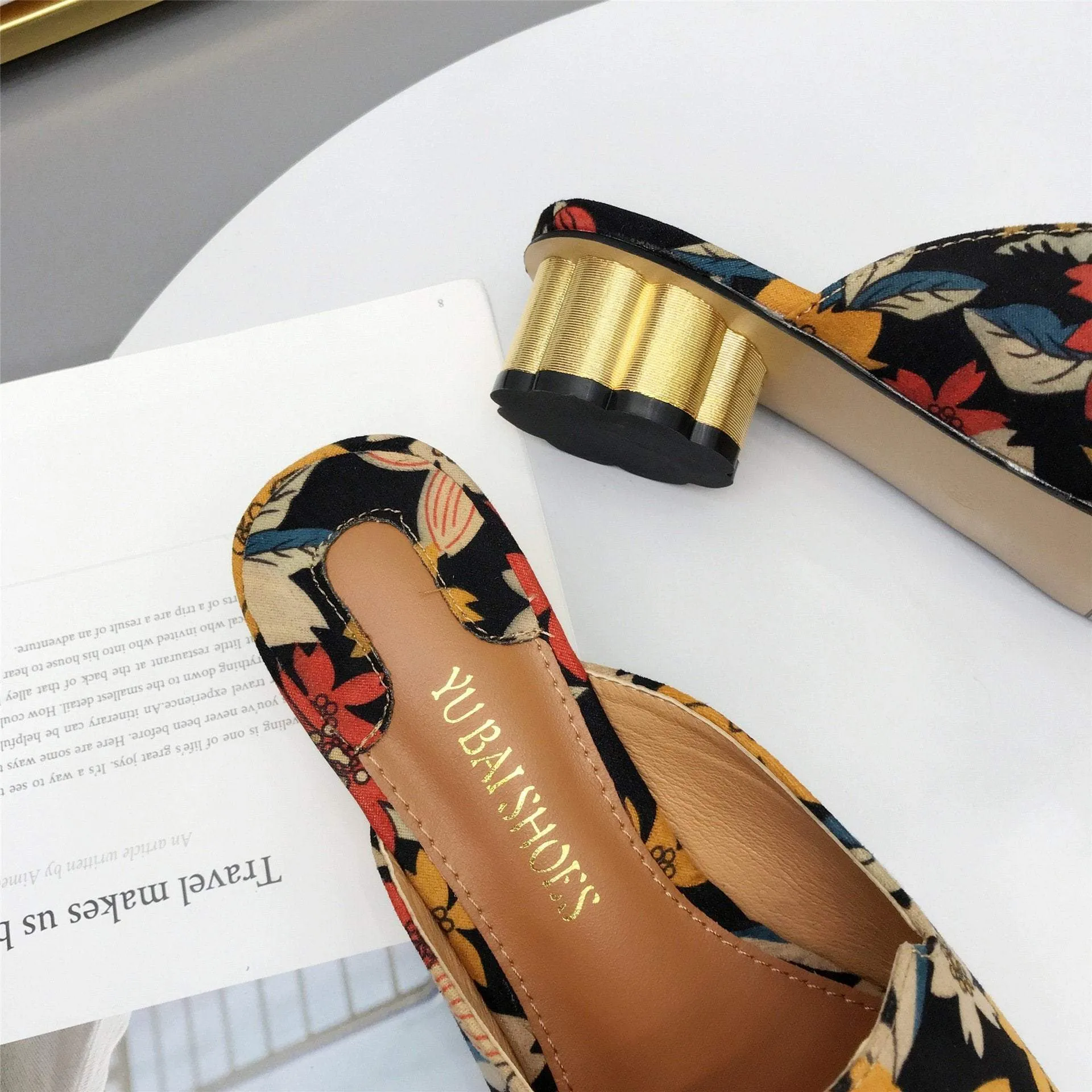 Roman Fashion Pointed-toe Floral Flats